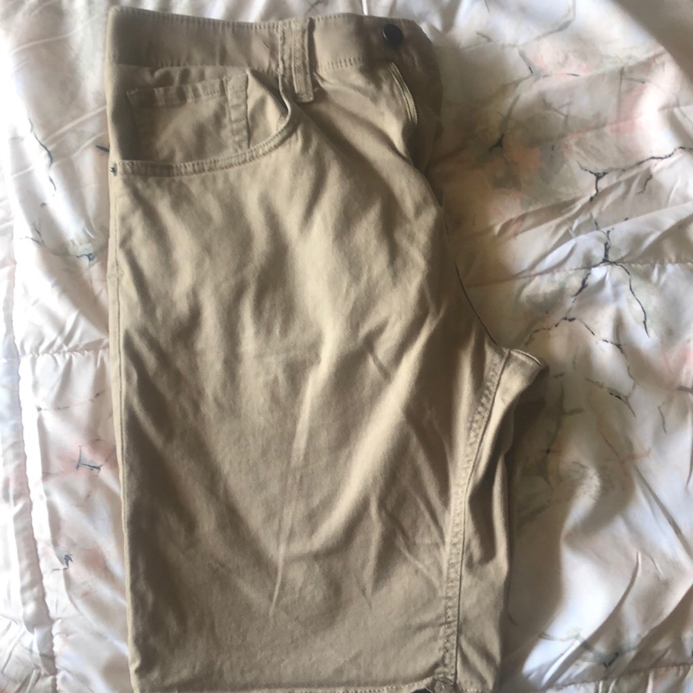 Men’s size 34 Khaki shorts